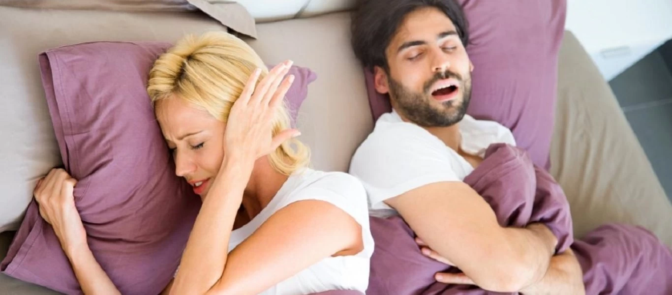 Τα τρία «κόλπα» για να σταματήσετε το ροχαλητό